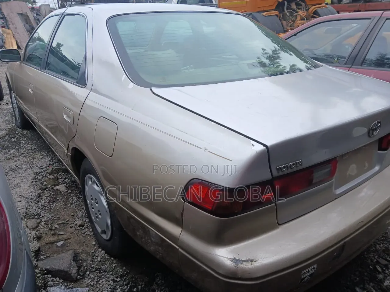 Toyota Camry Automatic 1999 Gold