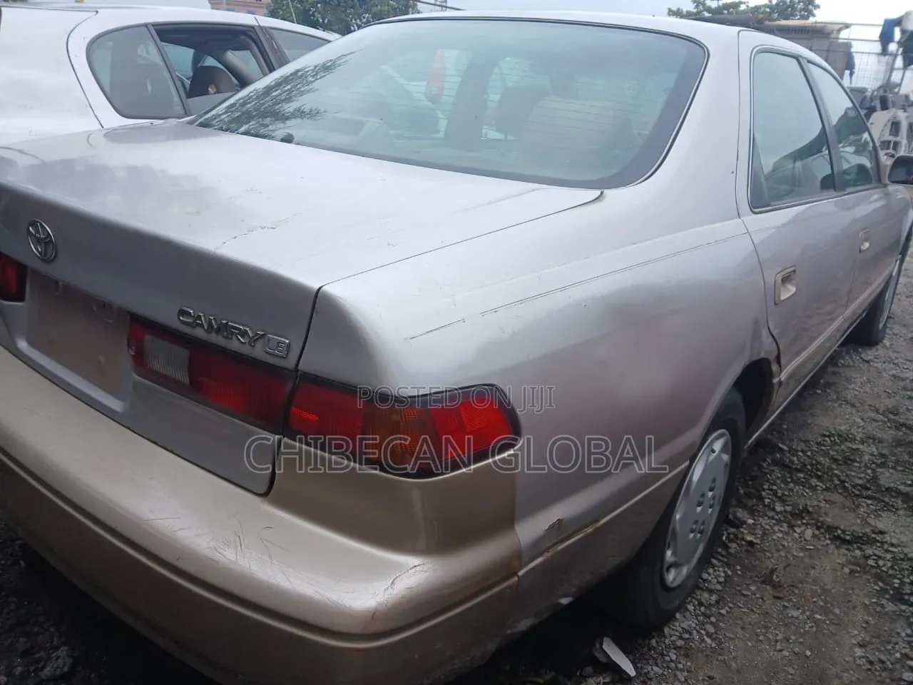 Toyota Camry Automatic 1999 Gold