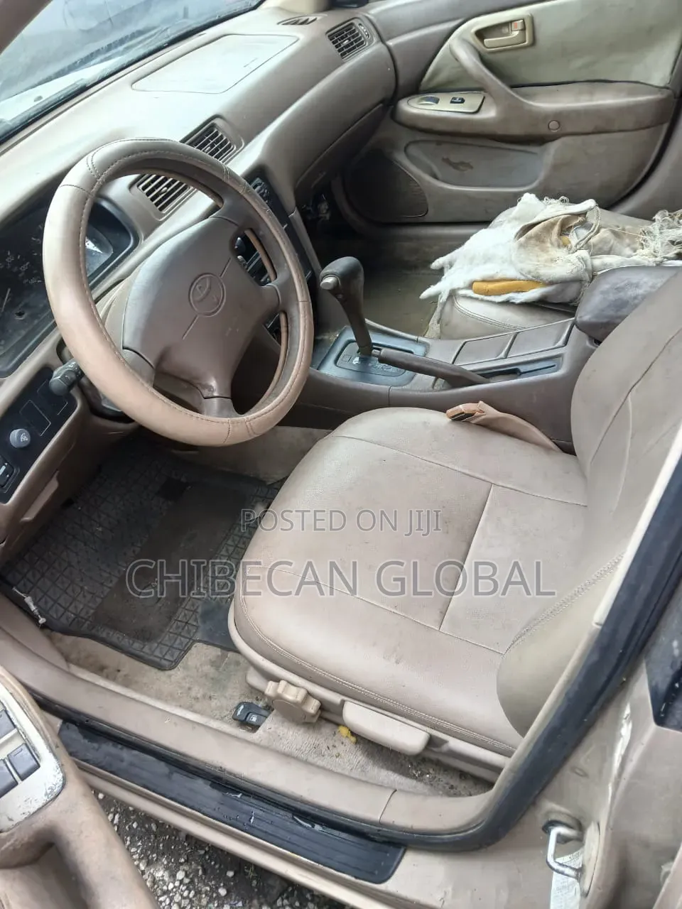 Toyota Camry Automatic 1999 Gold