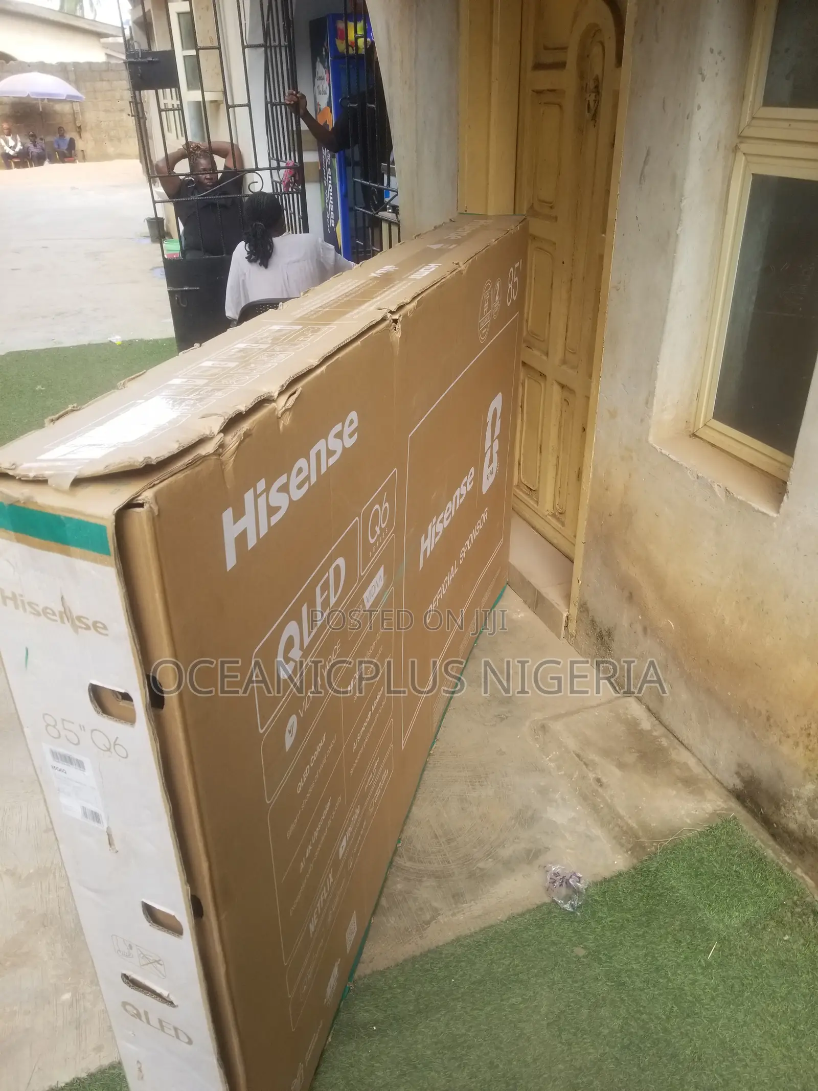 Hisense 85" Q Series Smart QLED TV