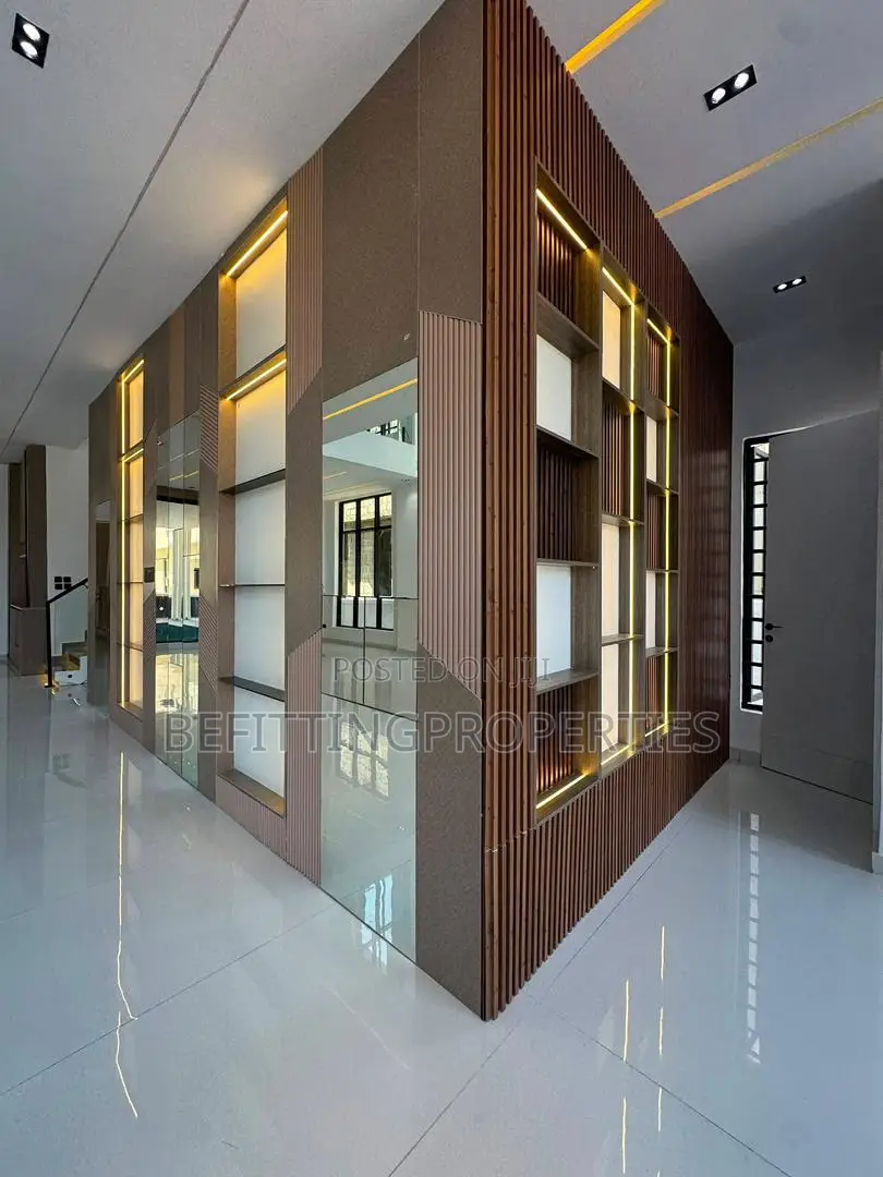 5bdrm Duplex in Lekki for sale