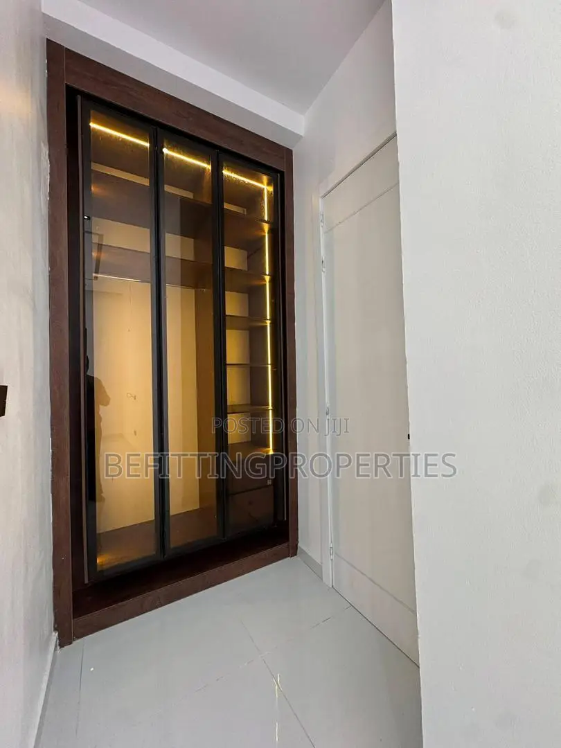 5bdrm Duplex in Lekki for sale