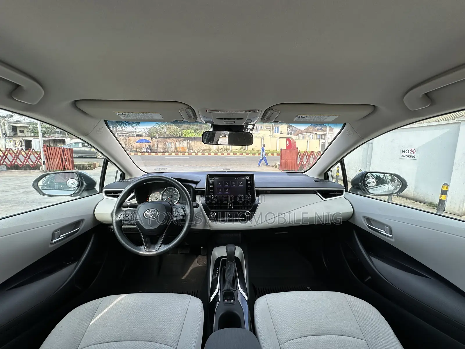Toyota Corolla L 2020 Silver
