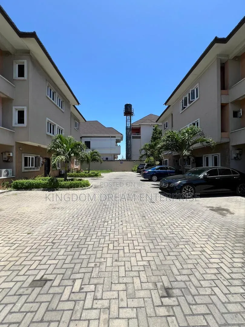 4bdrm Townhouse/Terrace in Ikate Lekki Lagos for sale