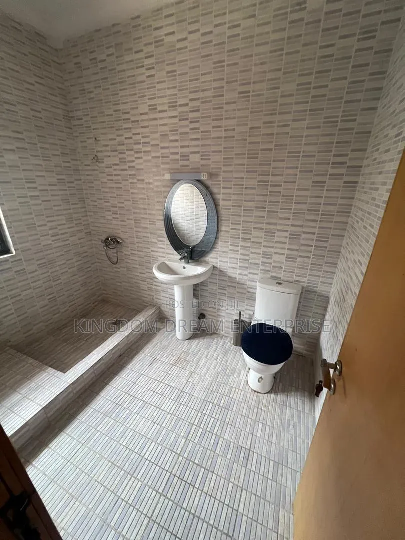 4bdrm Townhouse/Terrace in Ikate Lekki Lagos for sale