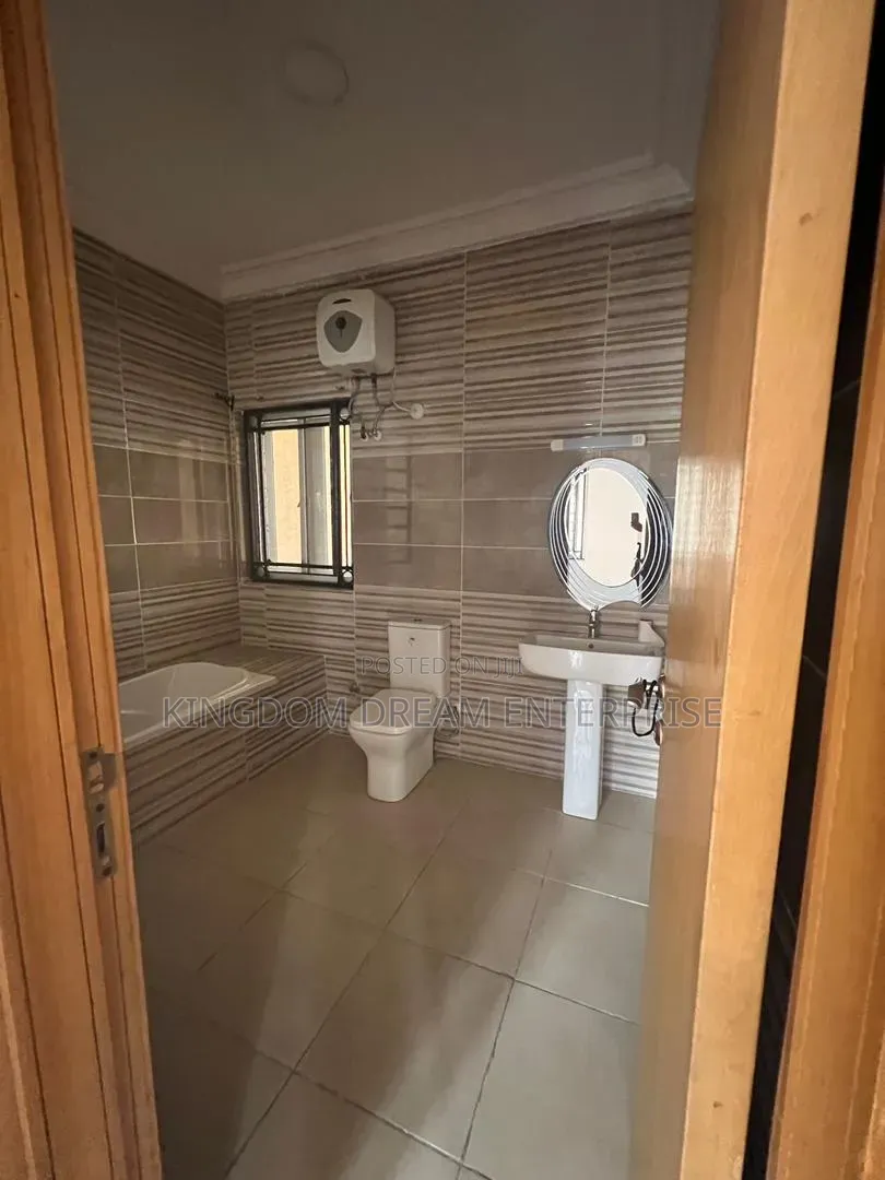 4bdrm Townhouse/Terrace in Ikate Lekki Lagos for sale