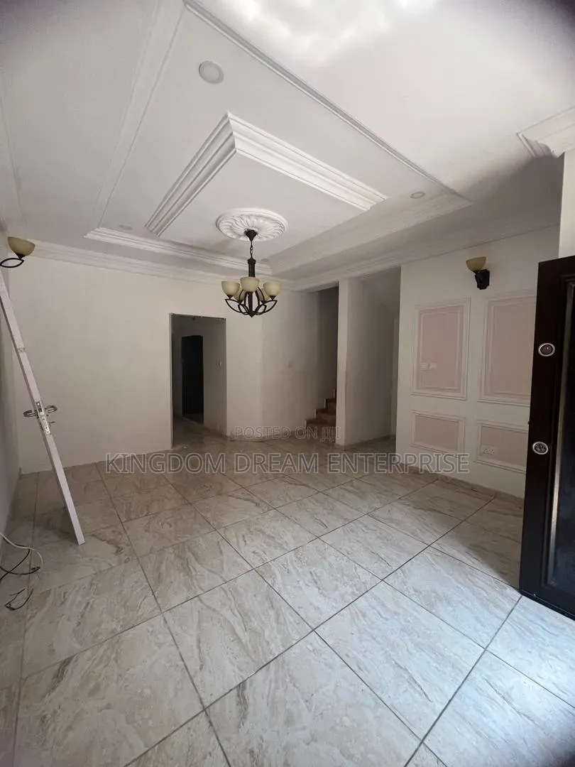 4bdrm Townhouse/Terrace in Ikate Lekki Lagos for sale