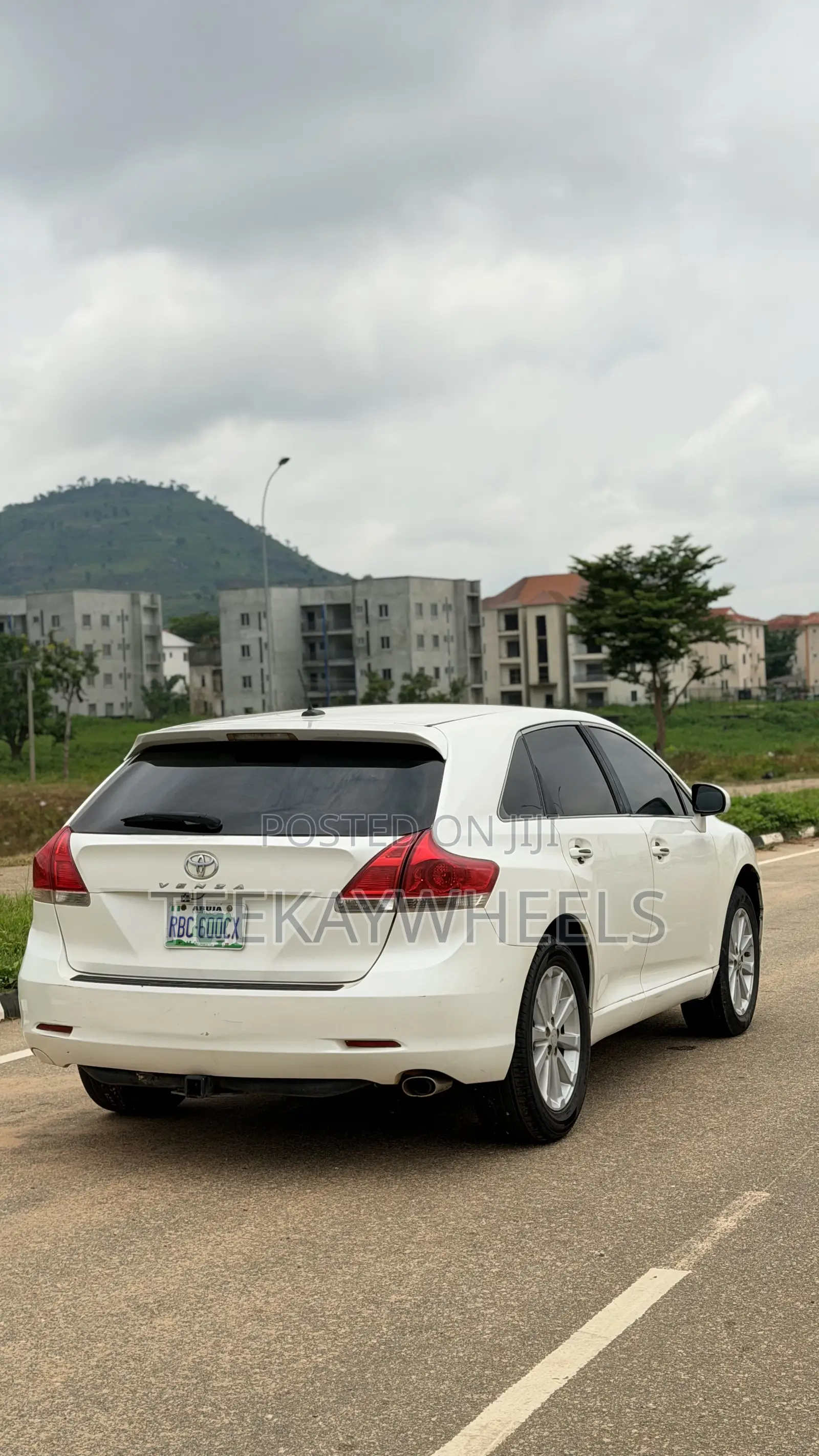Toyota Venza LE 2012 White