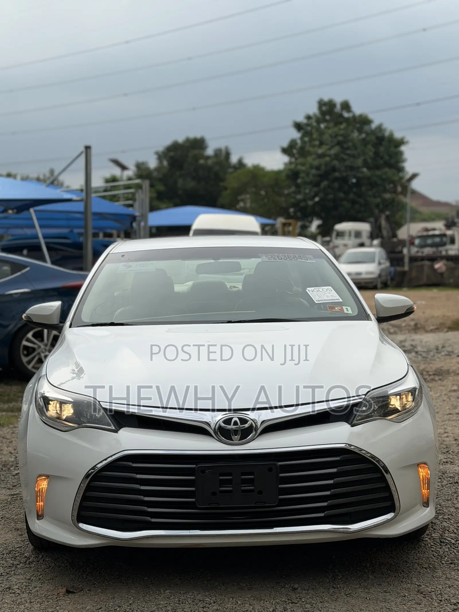 Toyota Avalon XLE FWDSedan (3.6L 6cyl 6A) 2016 White