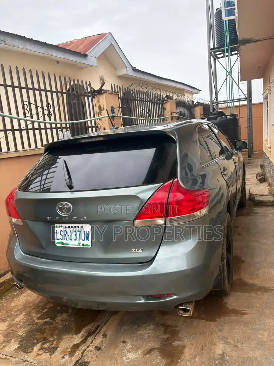Toyota Venza XLE 2010 Ivory