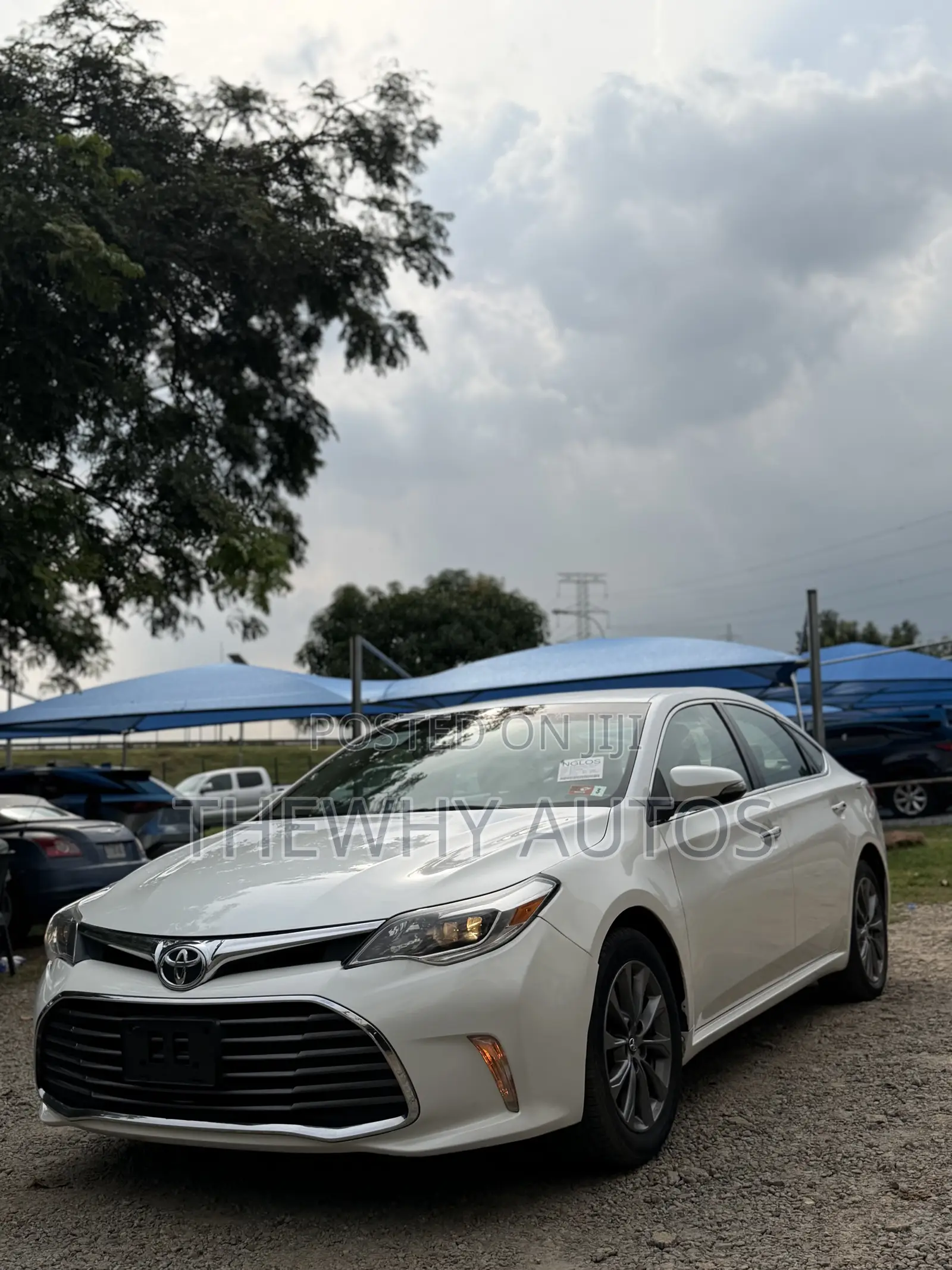 Toyota Avalon XLE FWDSedan (3.6L 6cyl 6A) 2016 White