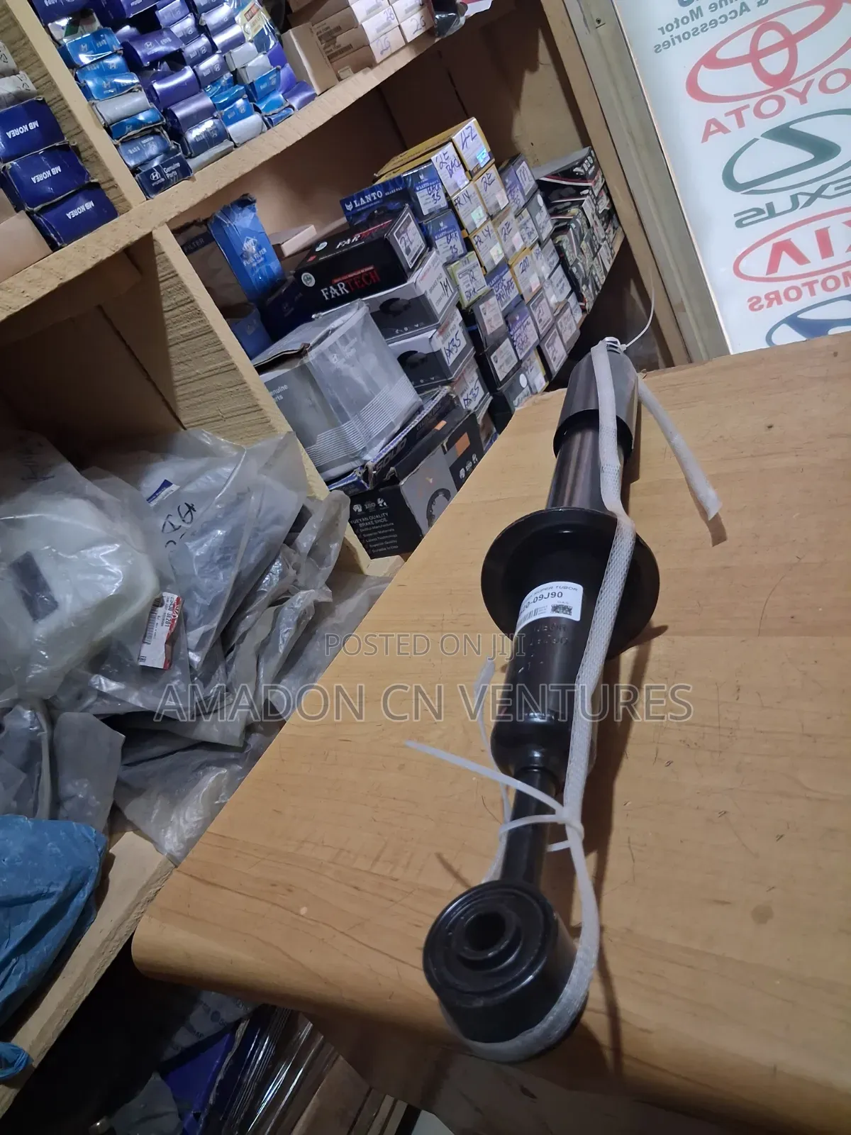 Original Front Shock Toyota Hilux