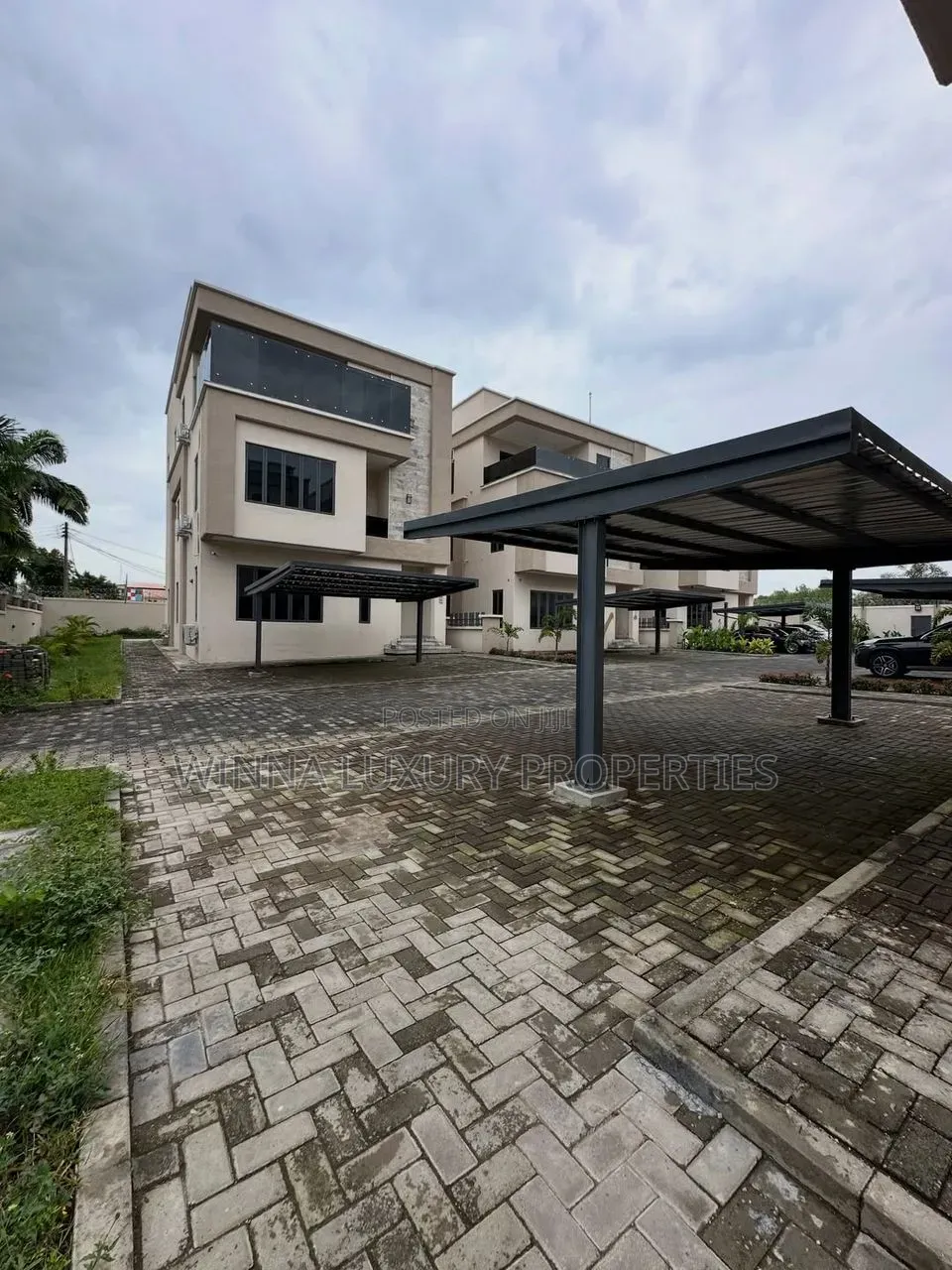 6bdrm Duplex in Wuse Zone 7 for sale