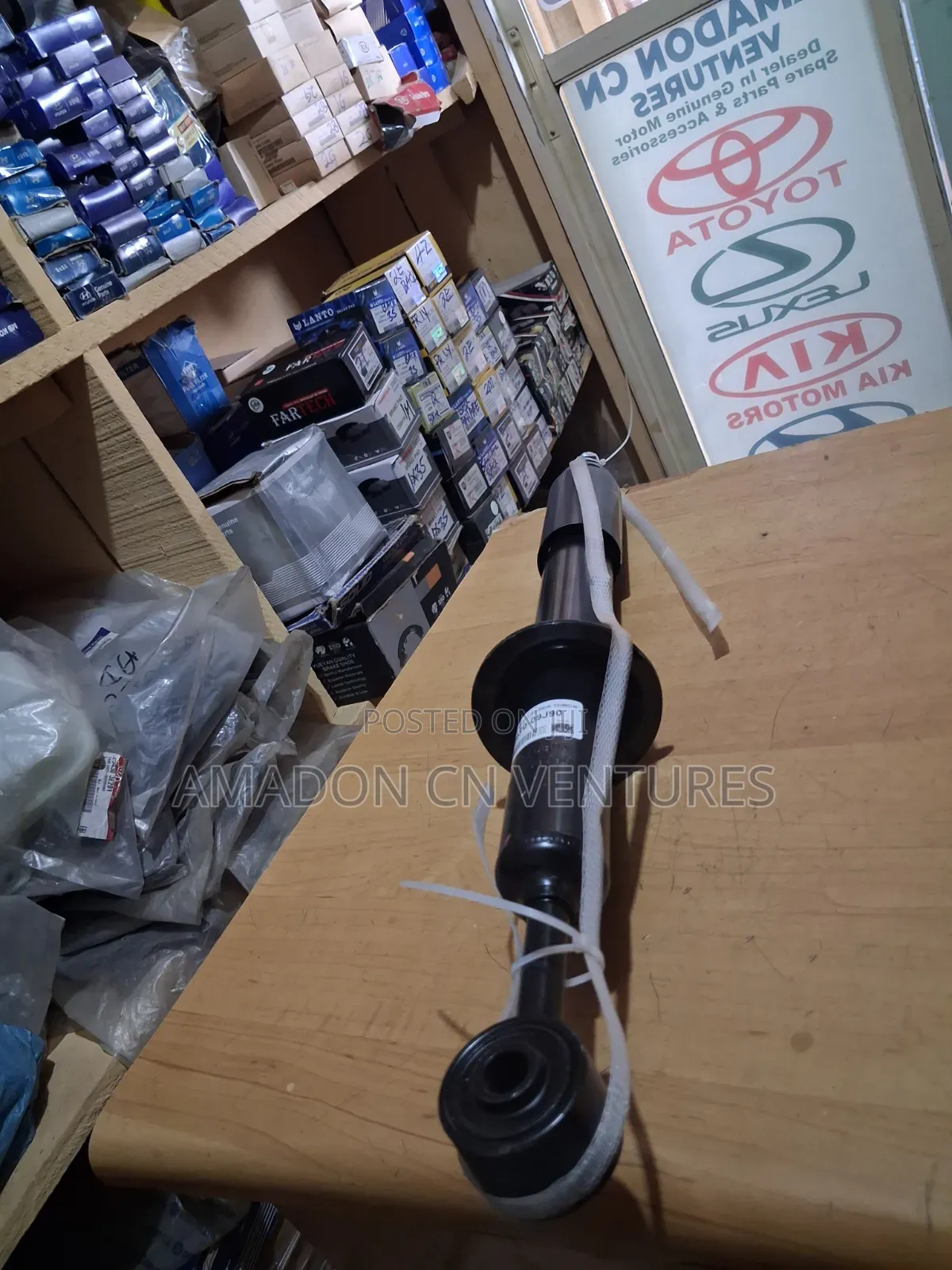 Original Front Shock Toyota Hilux