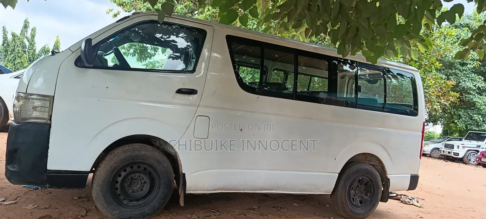 Toyota HiAce 2011