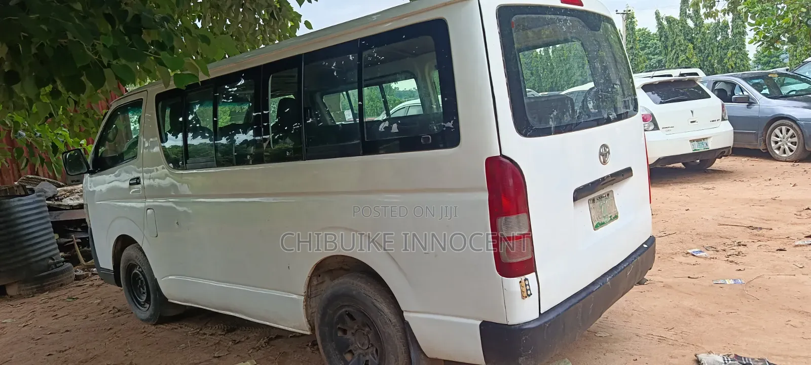 Toyota HiAce 2011