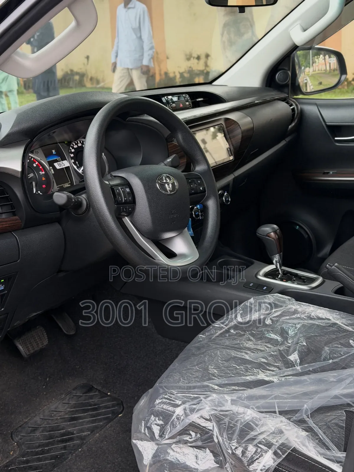 New Toyota Hilux 2025 Black
