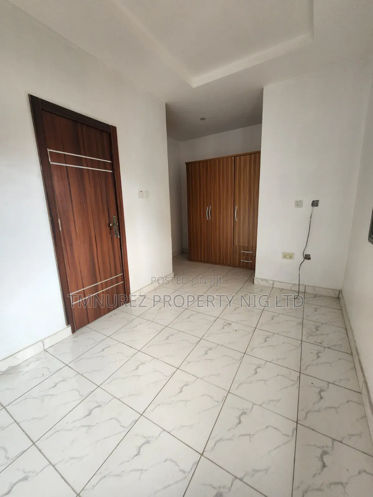 3bdrm Apartment in Lekki Phase 1 for rent