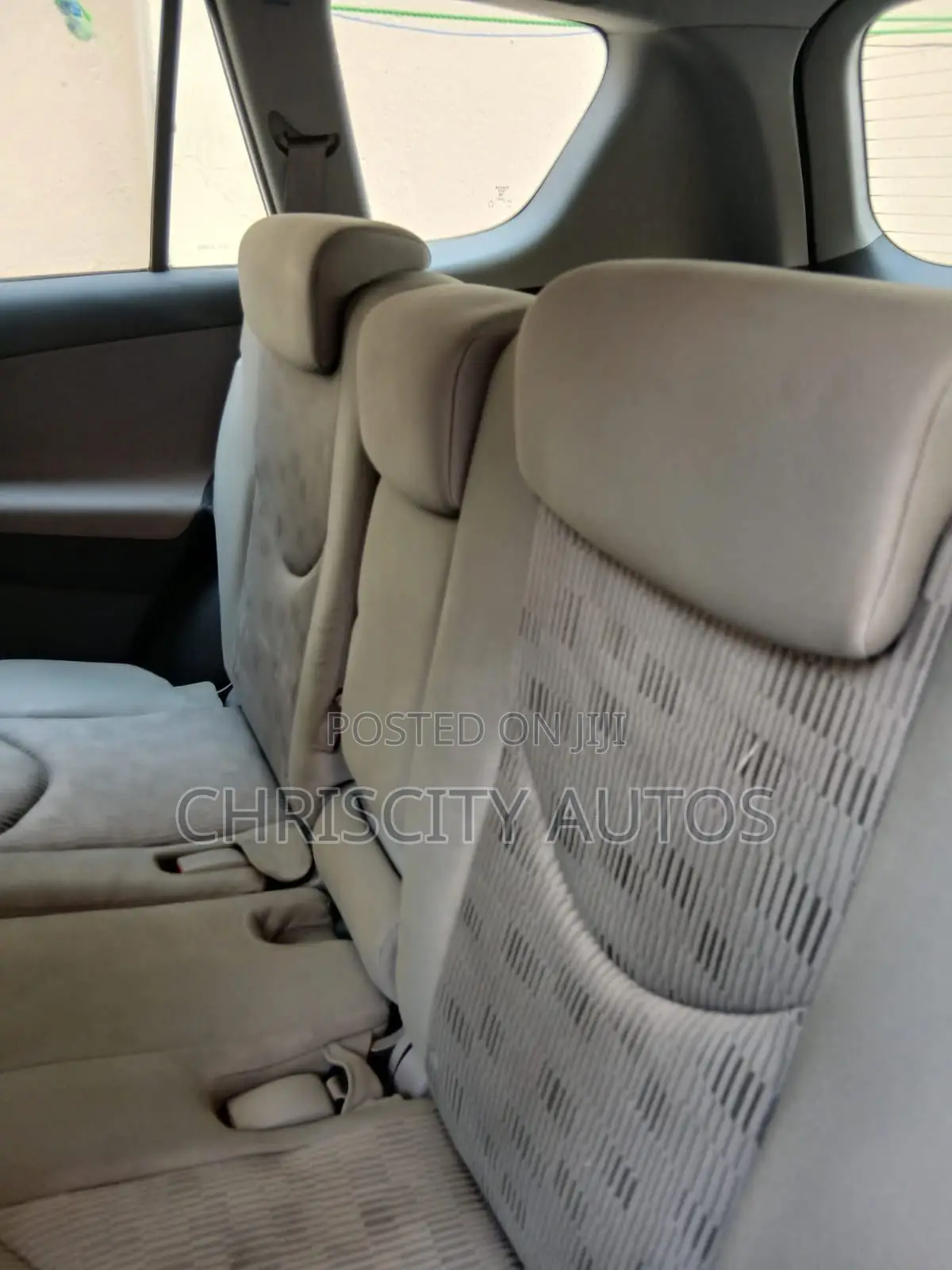 Toyota RAV4 2010 White