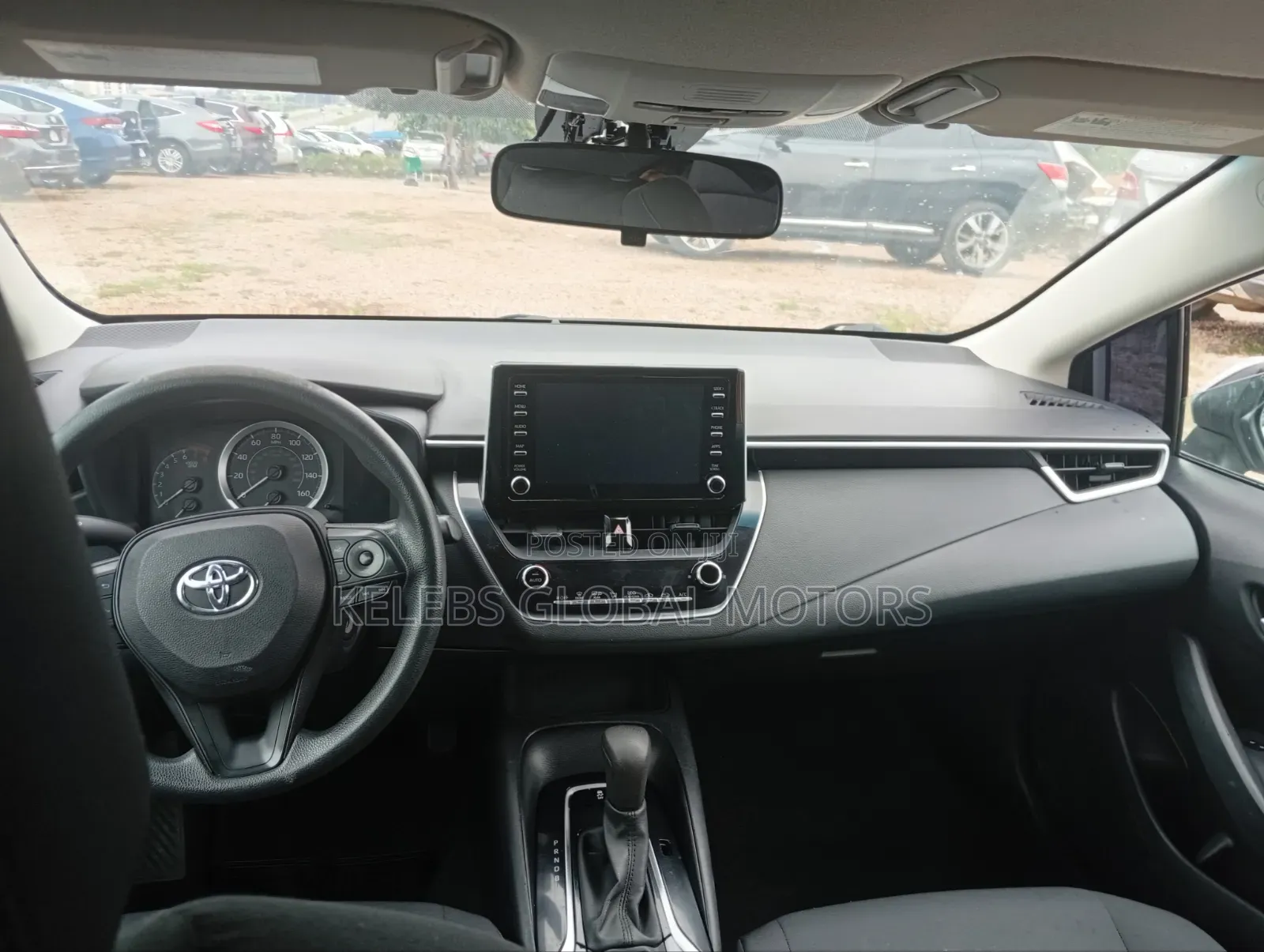 Toyota Corolla LE 2021 Silver