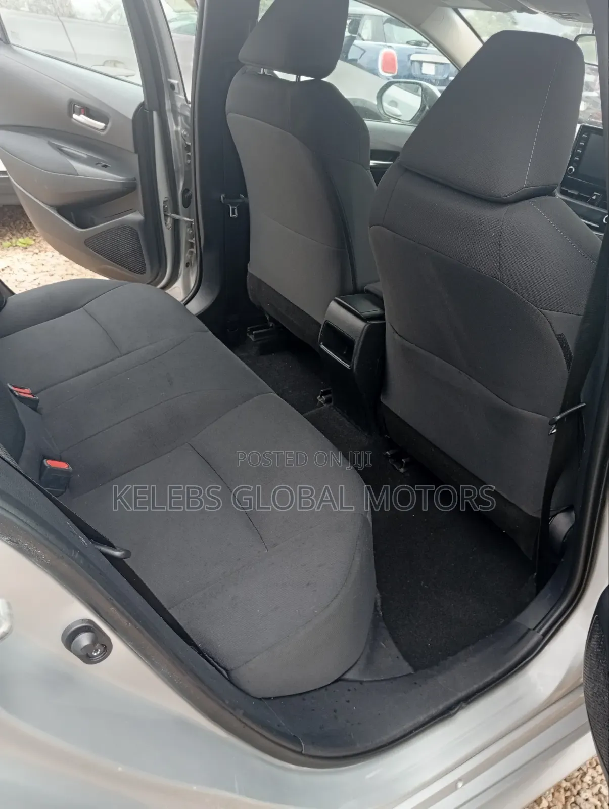 Toyota Corolla LE 2021 Silver
