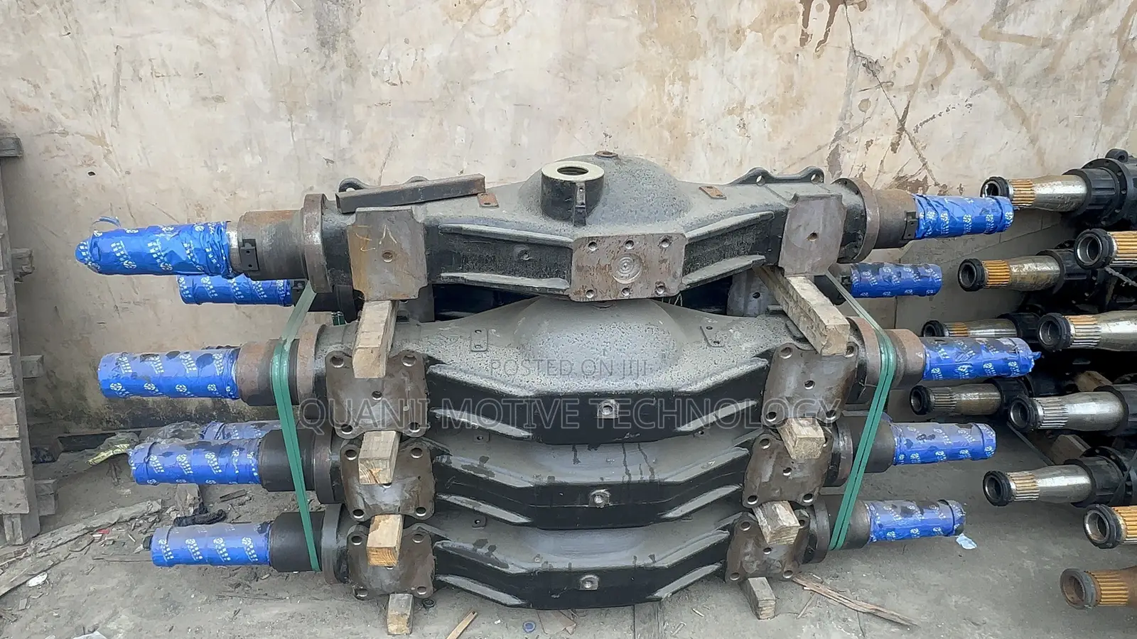 HOWO and SHACMAN Axle