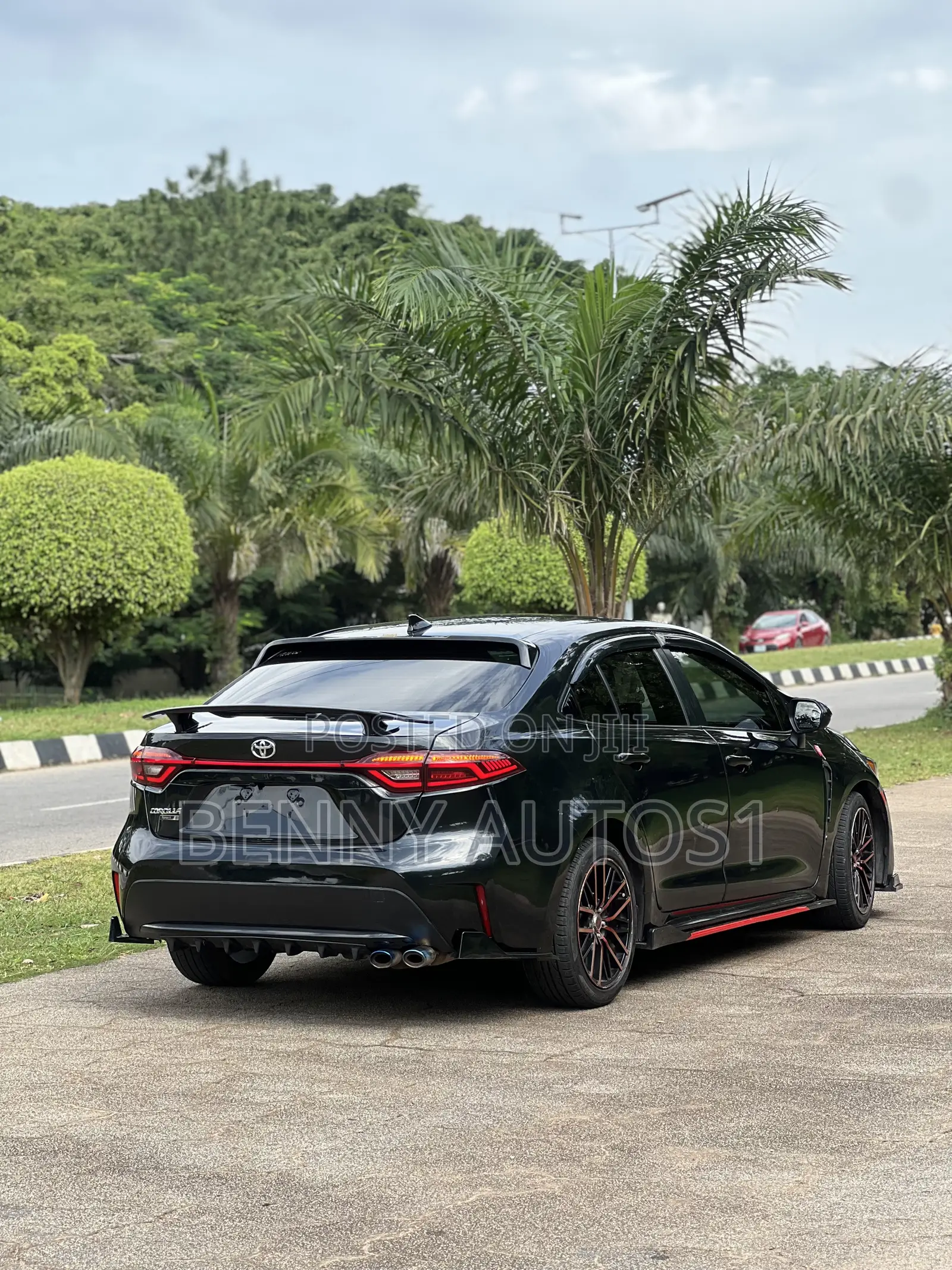 Toyota Corolla LE Eco (1.8L 4cyl 2A) 2019 Black