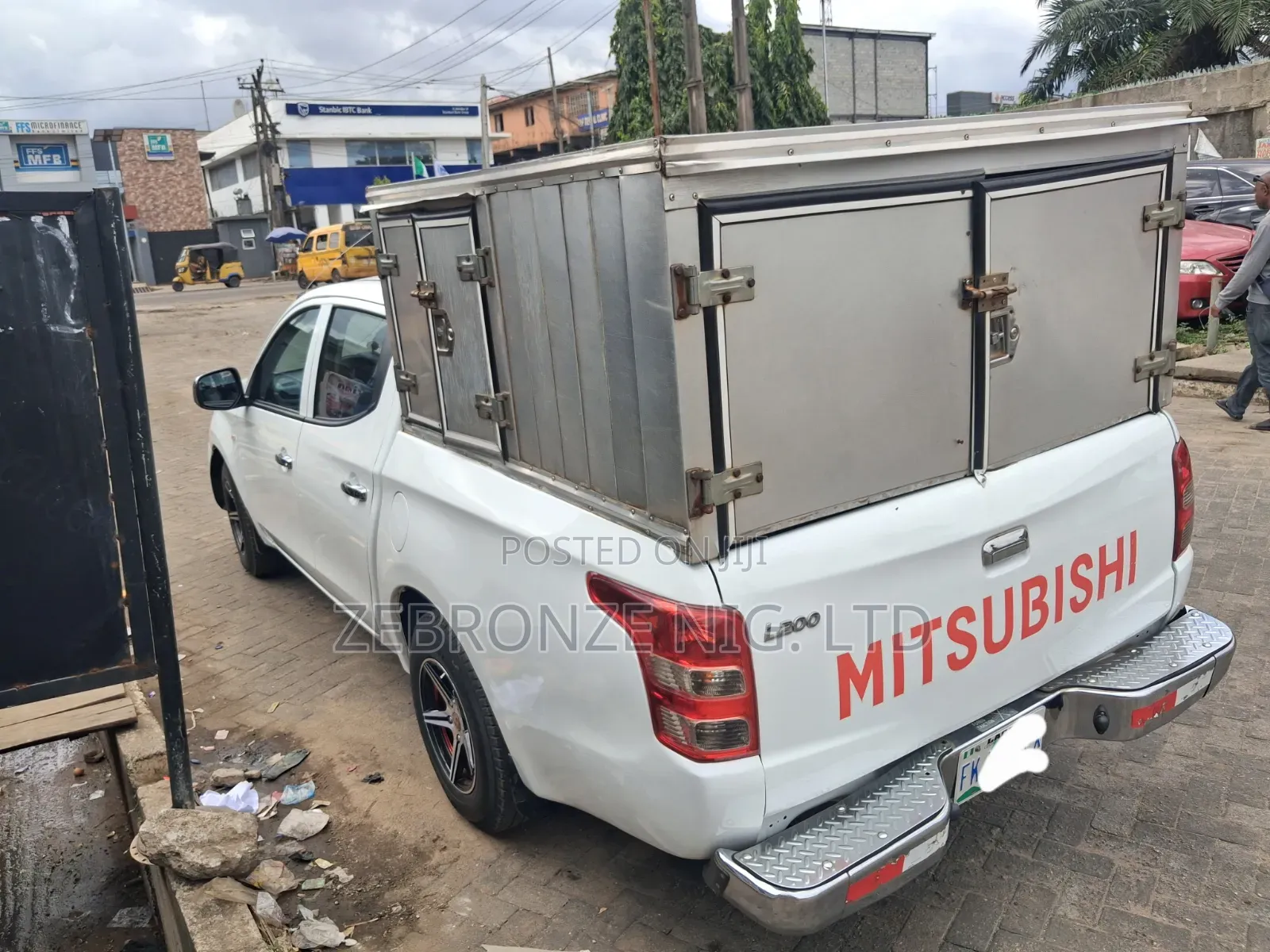 Mitsubishi L200 2019 White