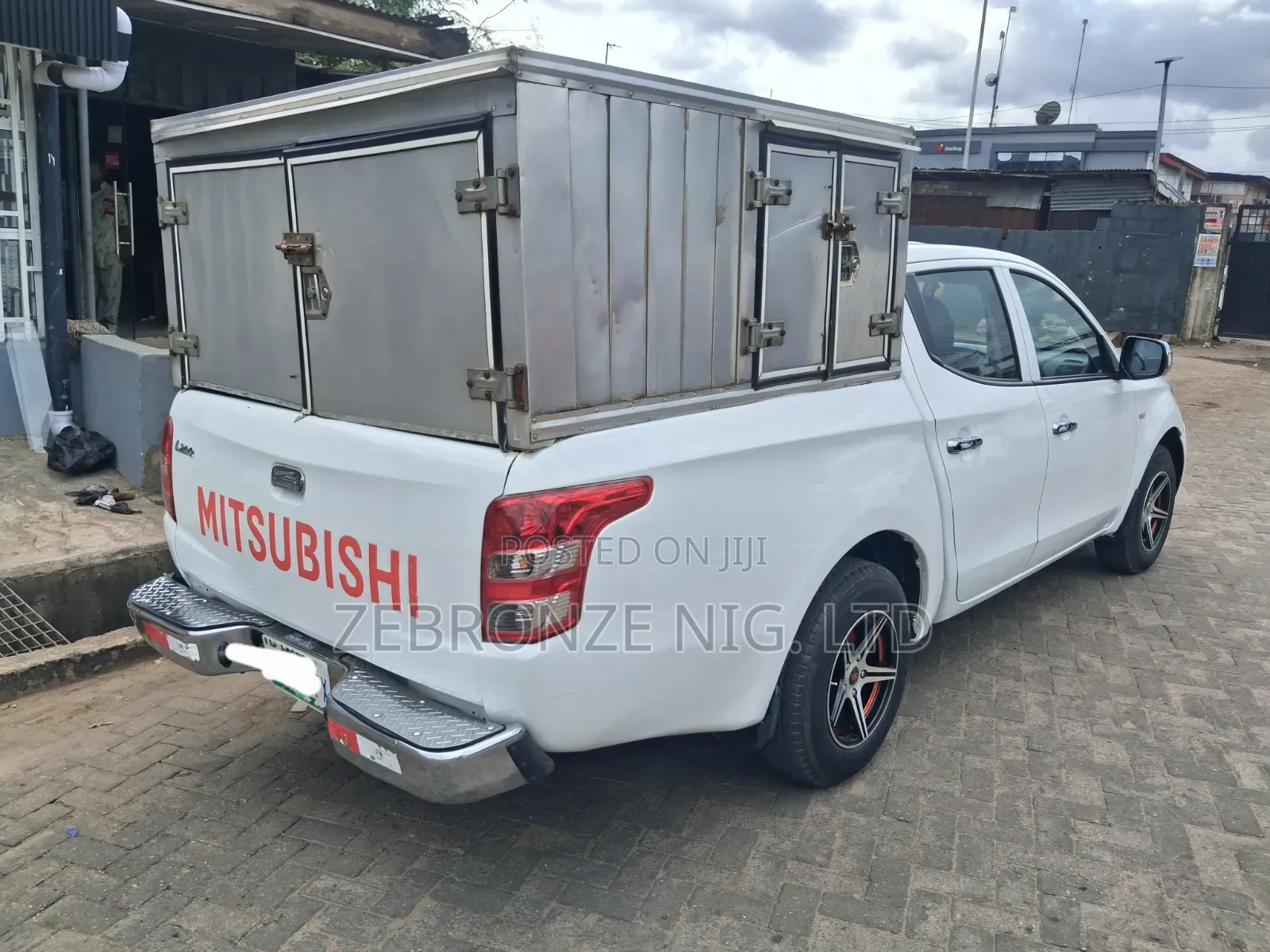 Mitsubishi L200 2019 White