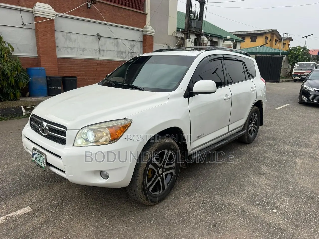 Toyota RAV4 2010 White