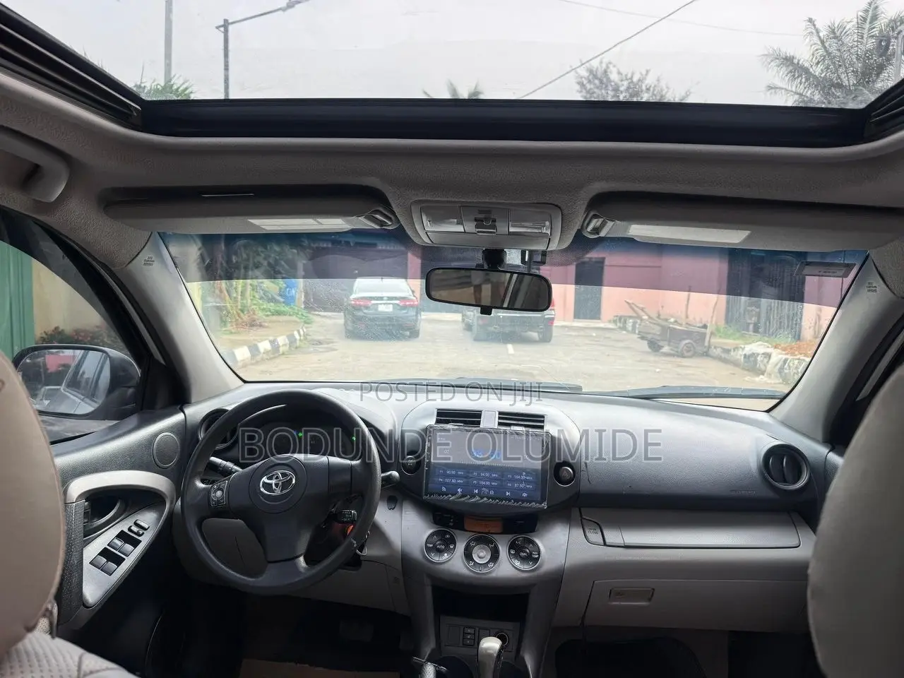 Toyota RAV4 2010 White