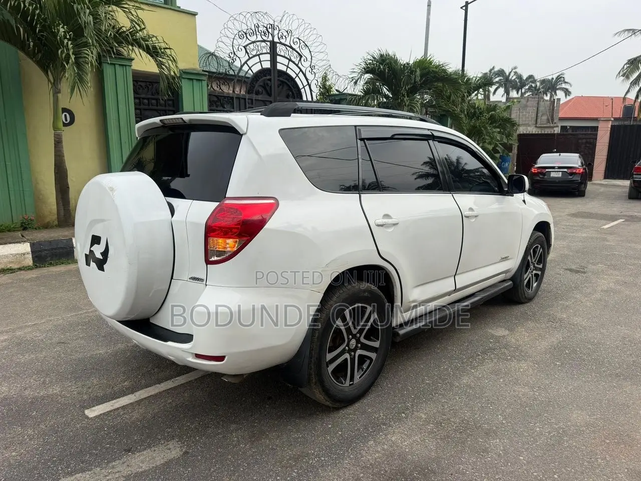 Toyota RAV4 2010 White
