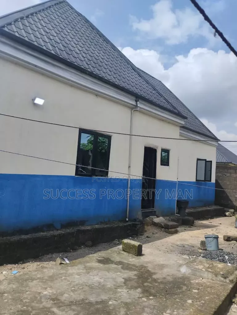 3bdrm Bungalow in Rumukoro, Rumuahalu for sale
