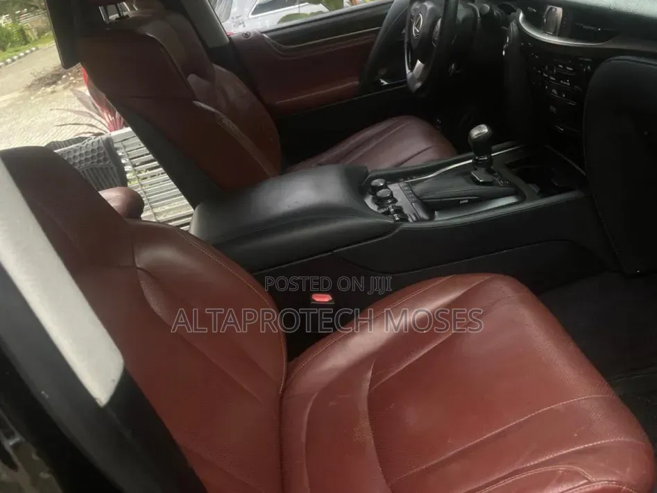 Lexus LX 570 AWD 2016 Black