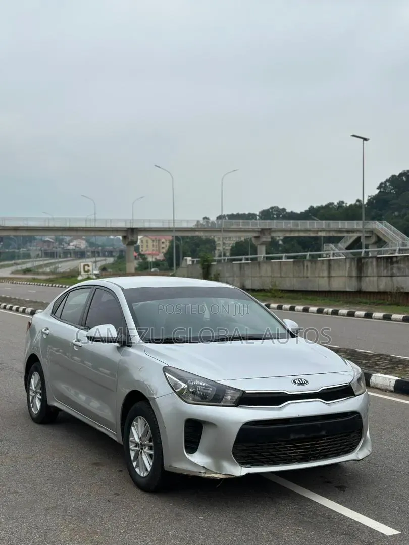 Kia Rio S Sedan 2020 Silver