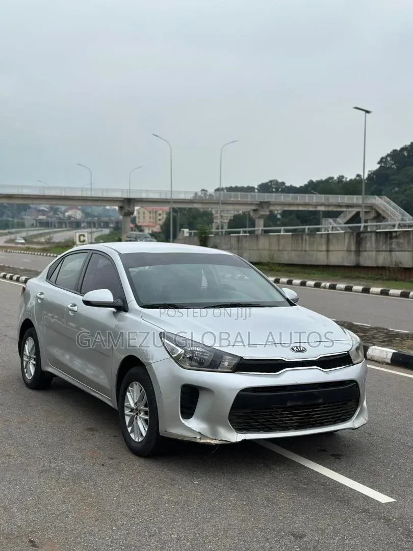 Kia Rio S Sedan 2020 Silver