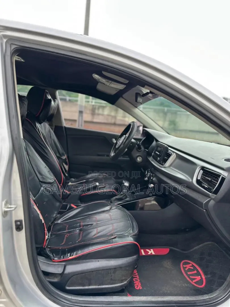 Kia Rio S Sedan 2020 Silver
