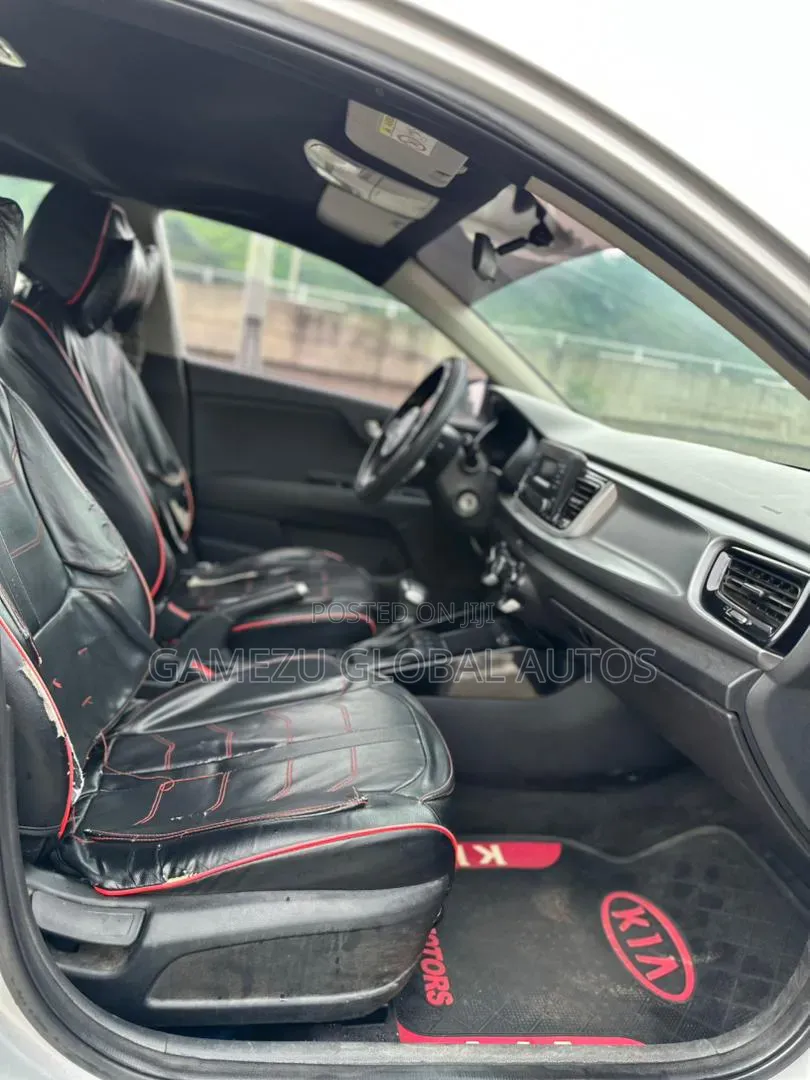 Kia Rio S Sedan 2020 Silver