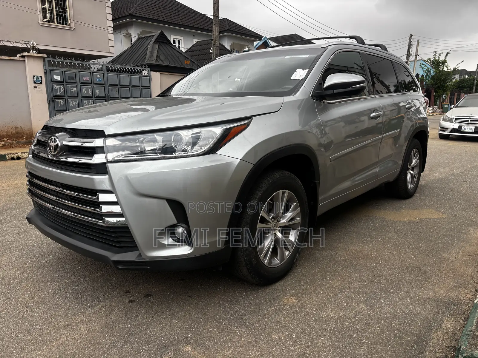 Toyota Highlander XLE V6 4x4 (3.5L 6cyl 6A) 2016 Silver