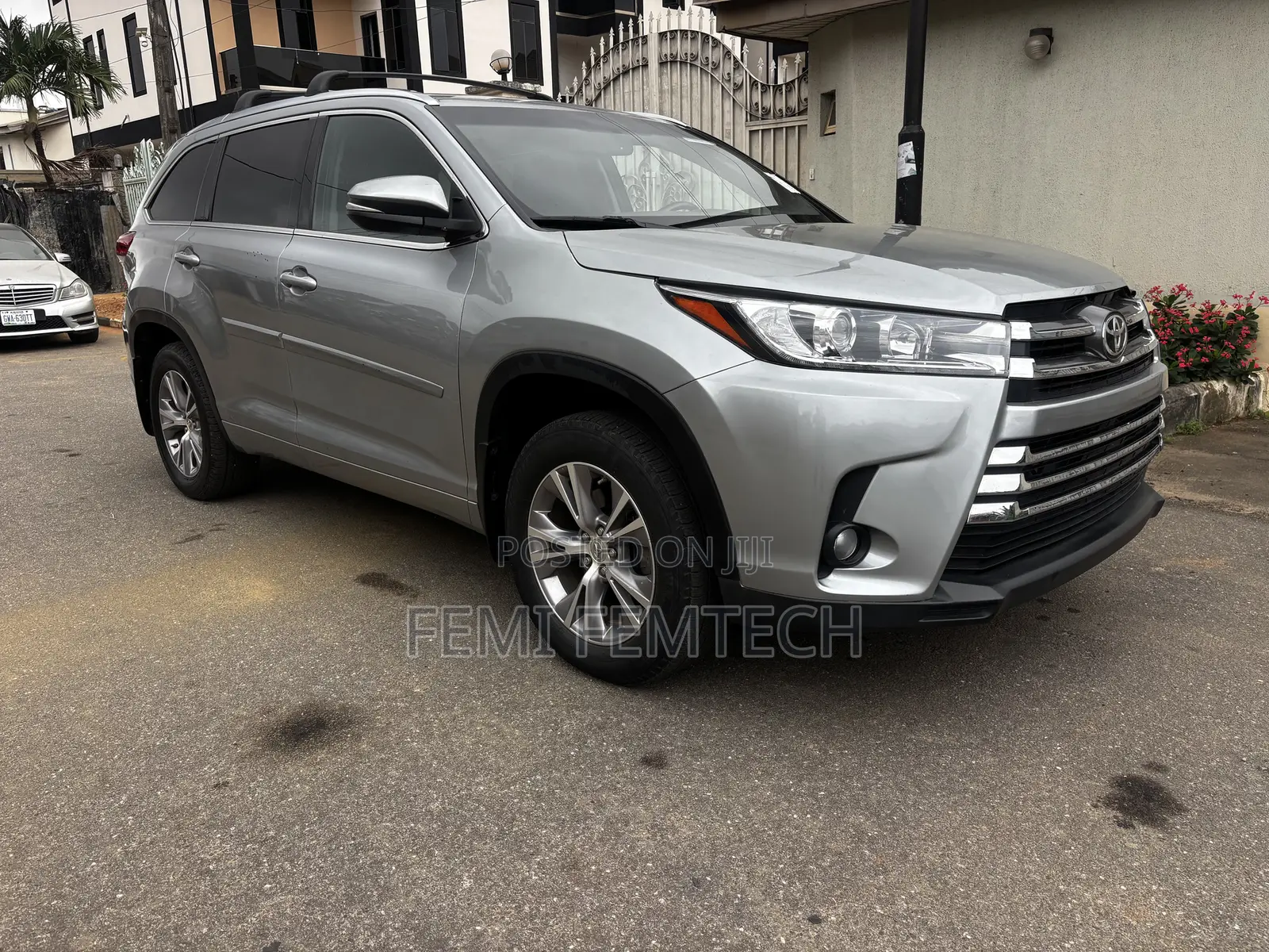 Toyota Highlander XLE V6 4x4 (3.5L 6cyl 6A) 2016 Silver