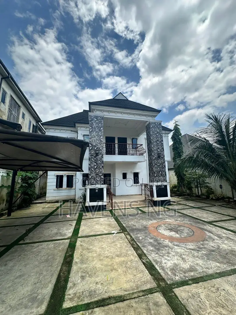 5bdrm Duplex in Obio-Akpor for sale