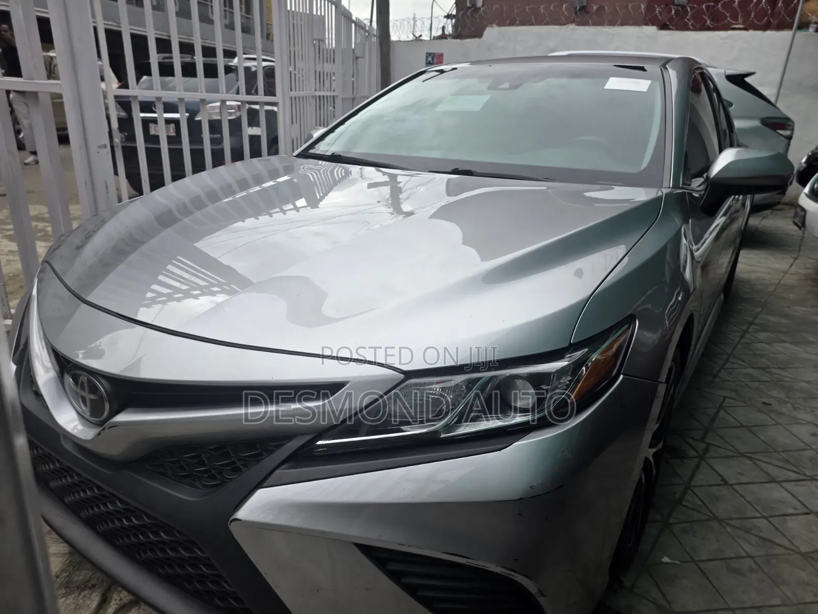 Toyota Camry 2019 Silver