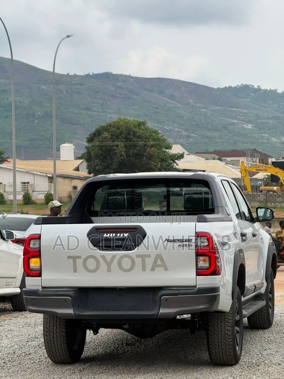 New Toyota Hilux 2025 White