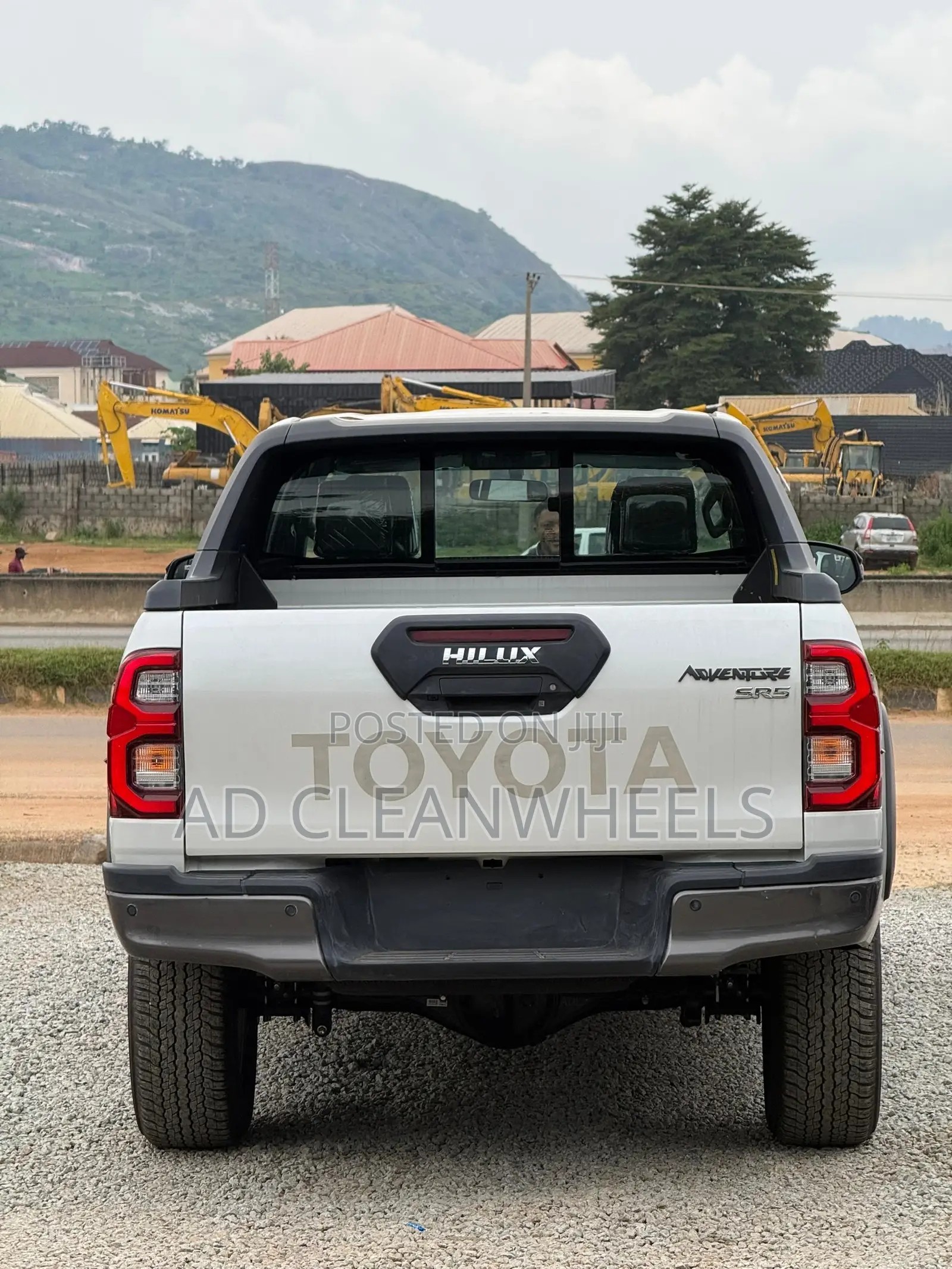 New Toyota Hilux 2025 White