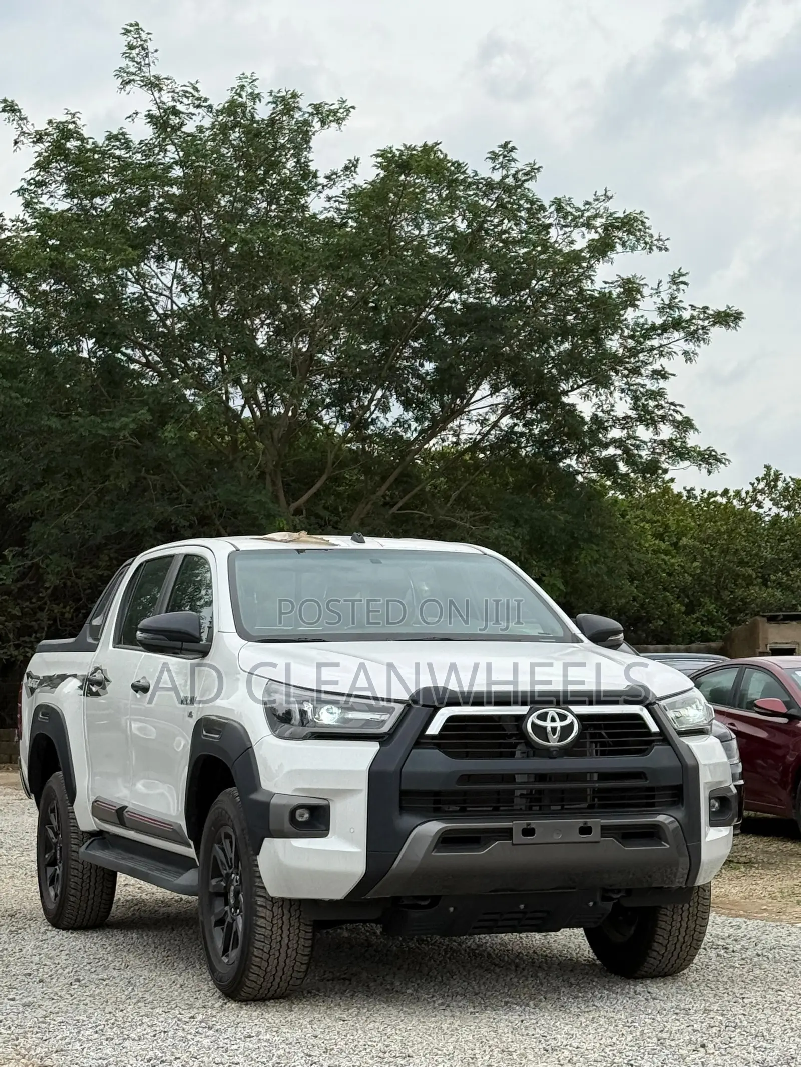 New Toyota Hilux 2025 White