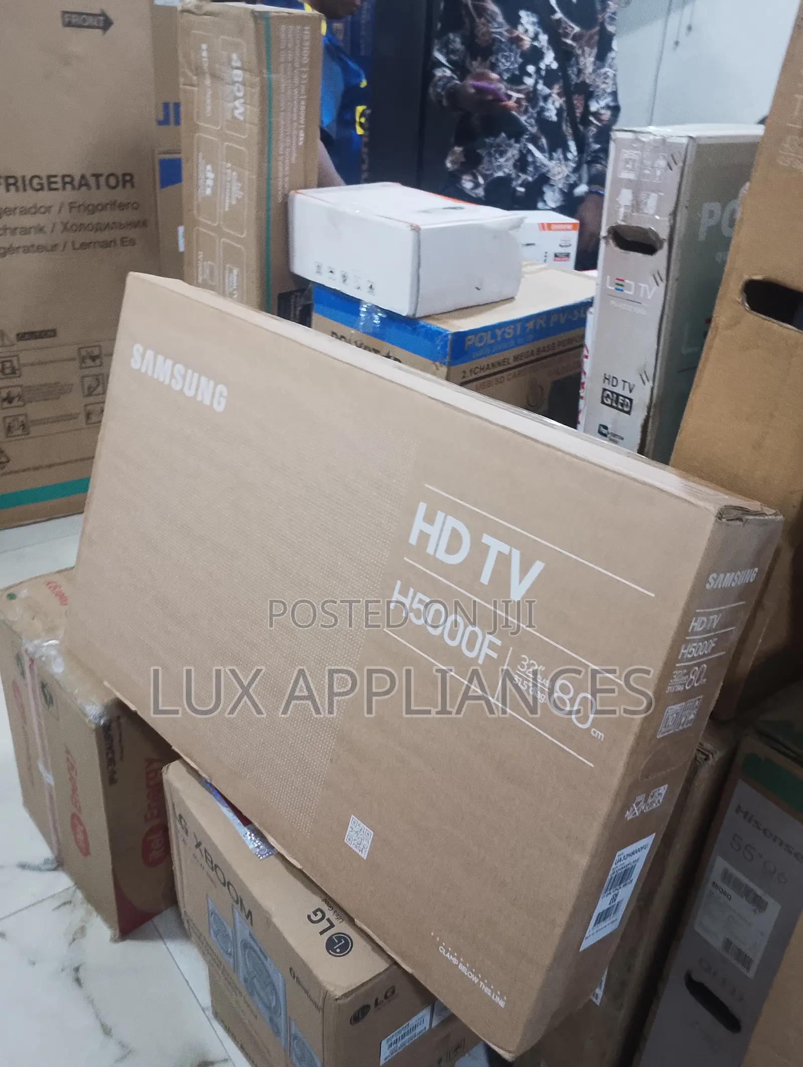 Samsung 32 Inch Smart TV With OTS Lite