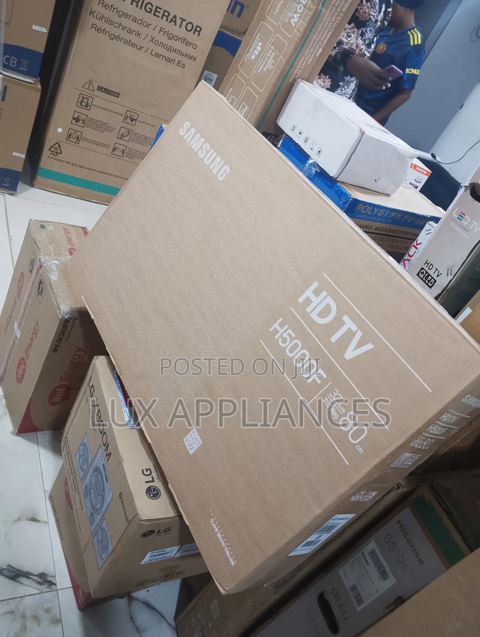 Samsung 32 Inch LED Smart TV With Hyper Real