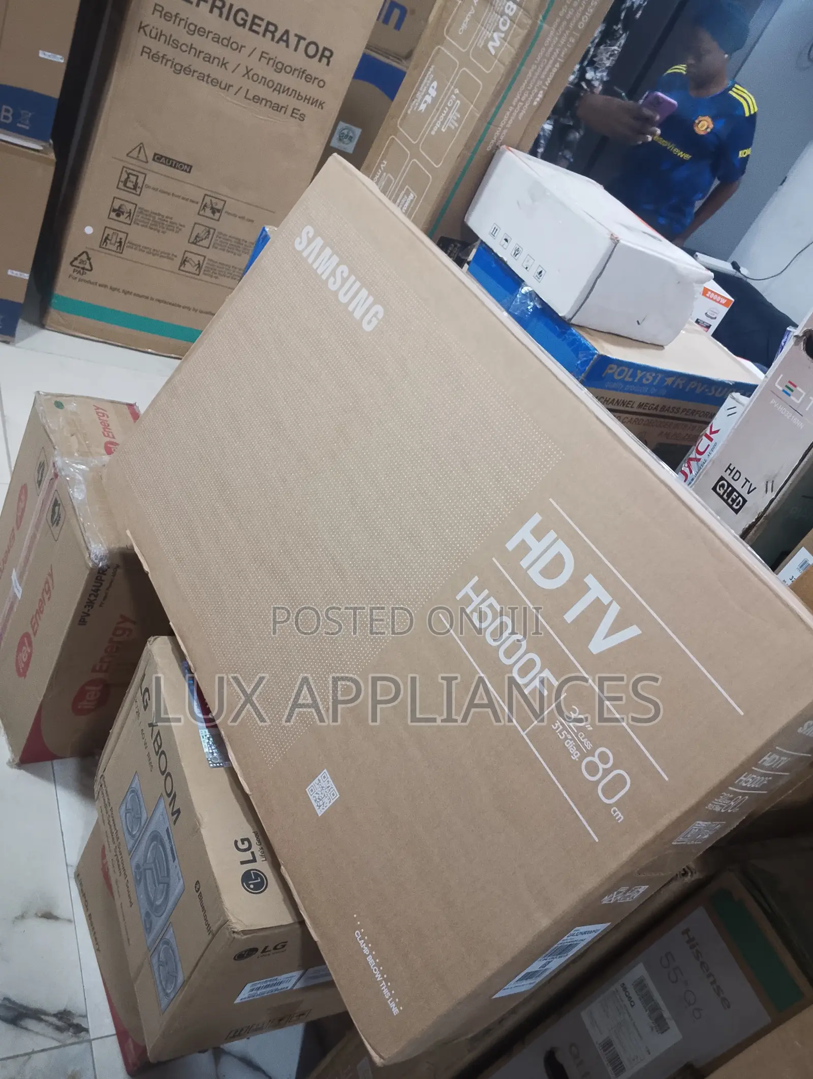 Samsung 32 Inch Smart TV With Contrast Enhancer
