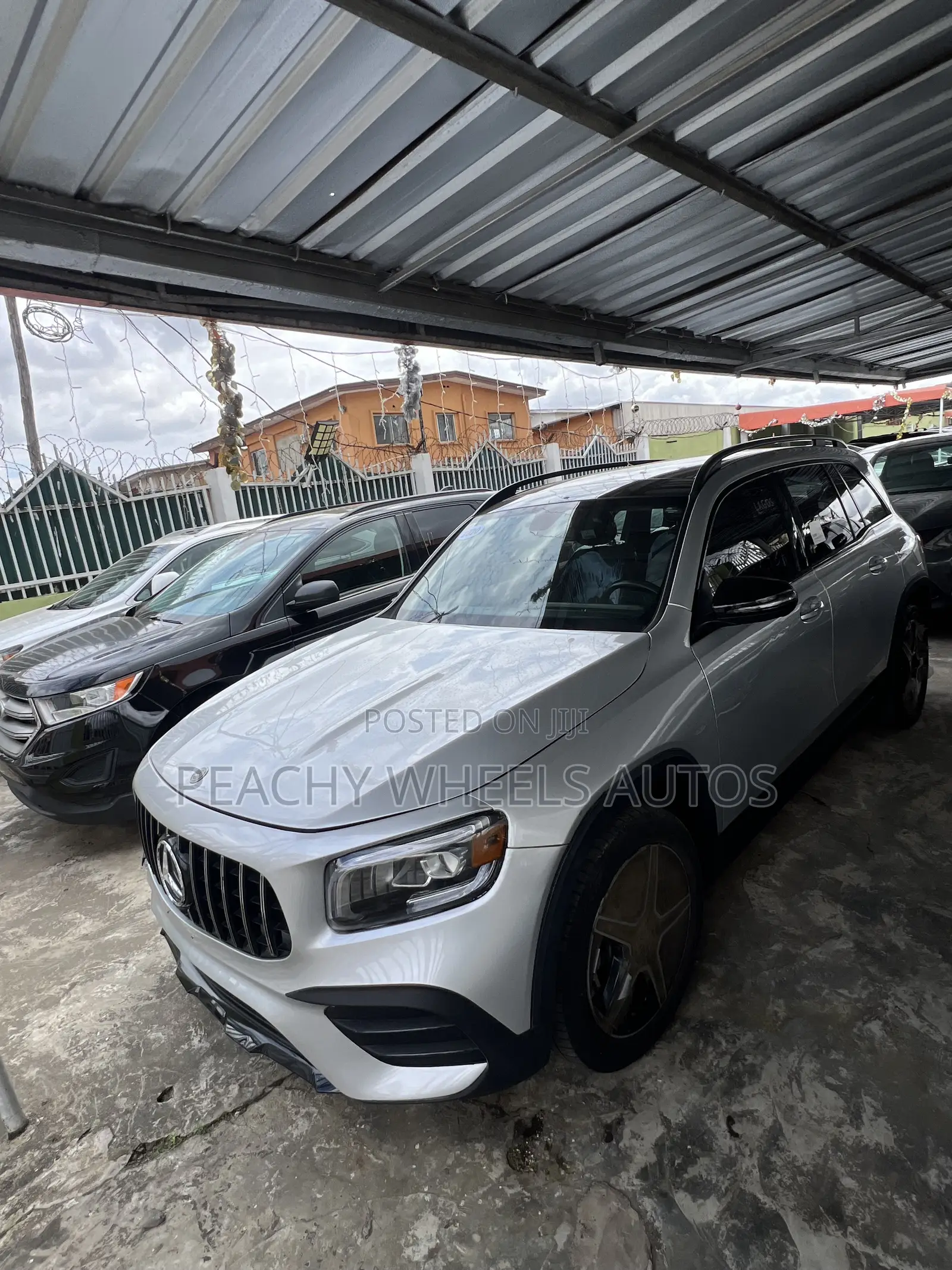 Mercedes-Benz GLB-Class 2022 Silver