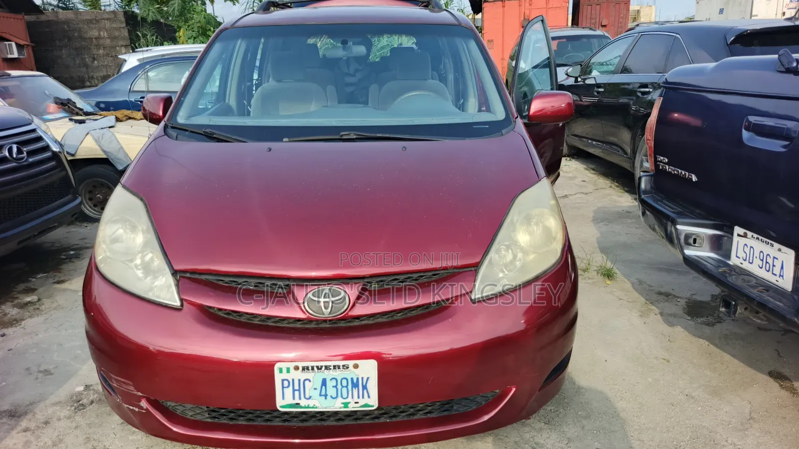 Toyota Sienna LE FWD 2006 Red